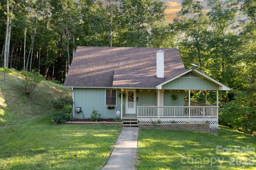 426 Meadowood Lane Burnsville, NC 28714