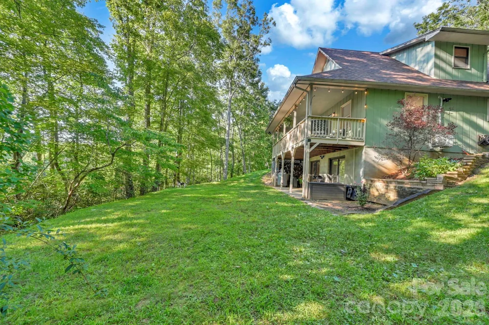 426 Meadowood Lane Burnsville, NC 28714