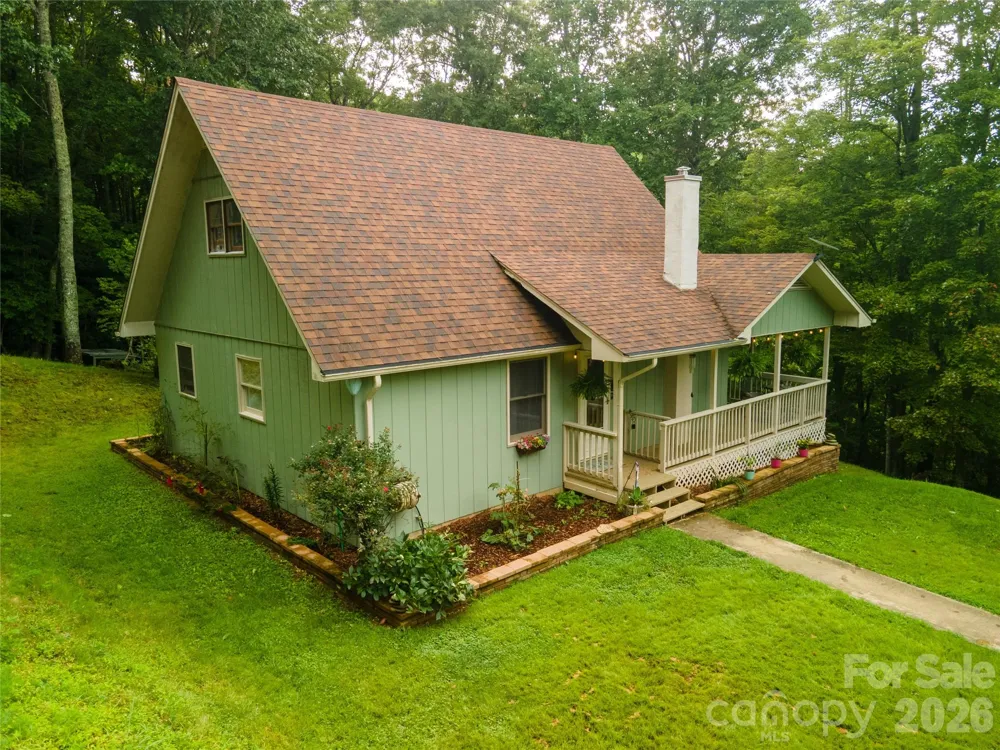 426 Meadowood Lane Burnsville, NC 28714