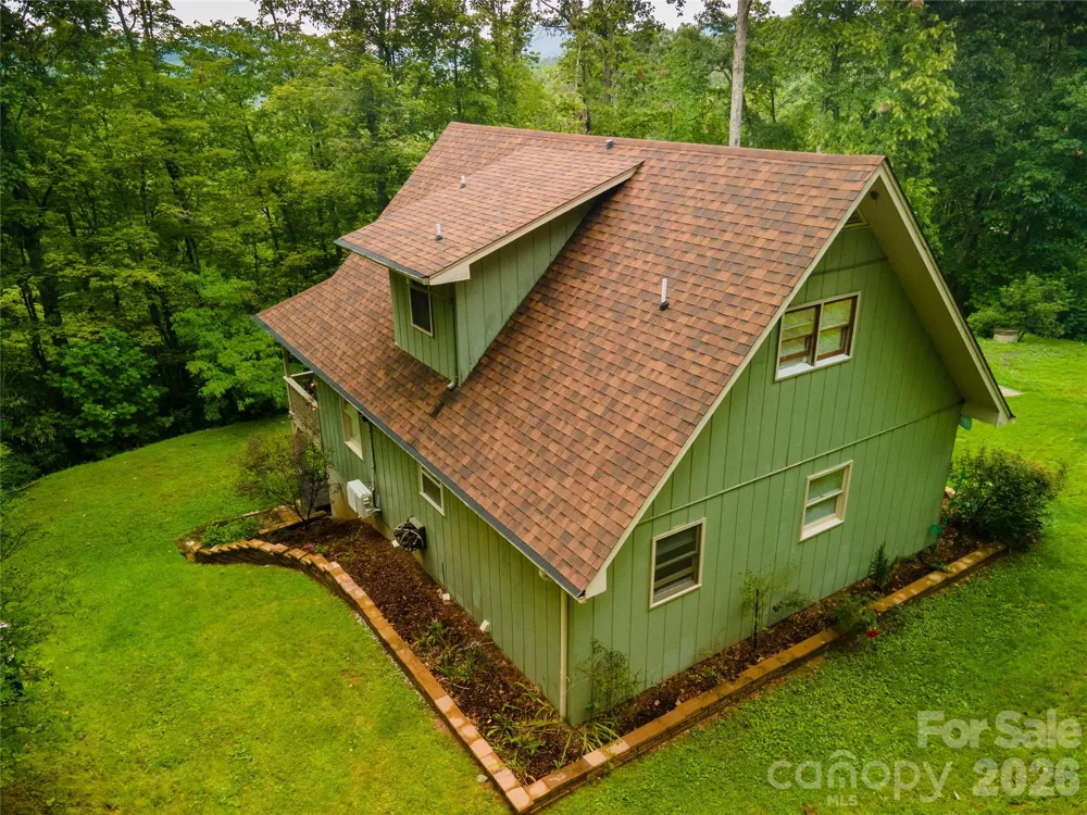 426 Meadowood Lane Burnsville, NC 28714