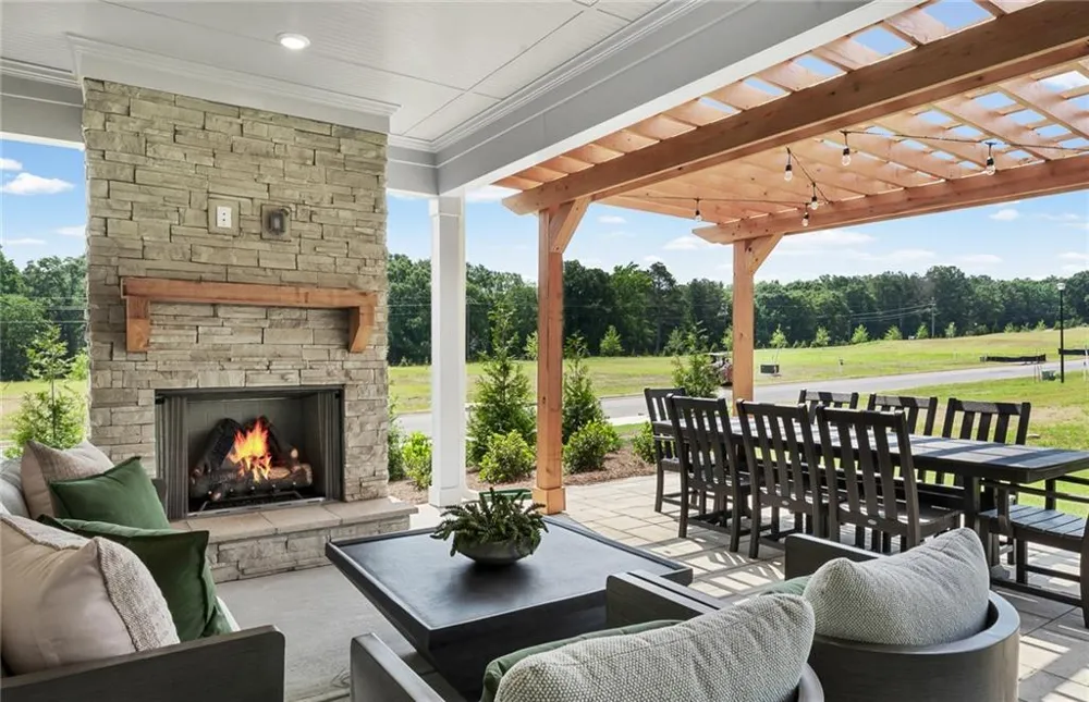 276 Concord Drive Ball Ground, GA 30107