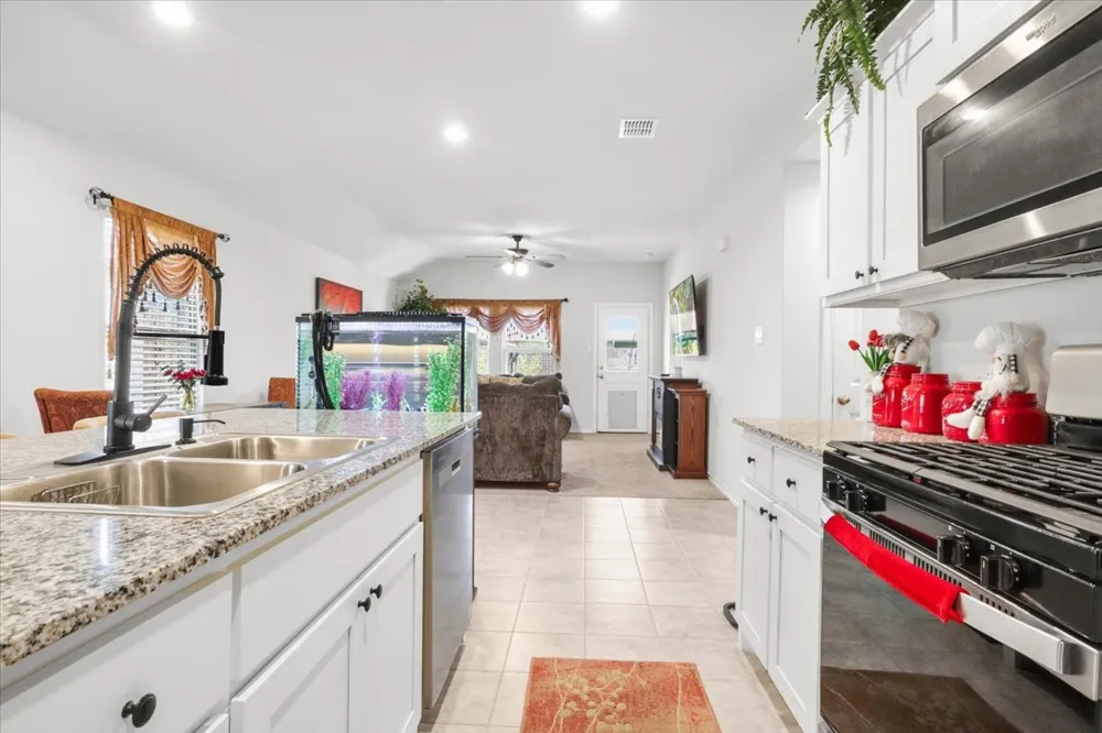 137 Running River Drive Boyd, TX 76023