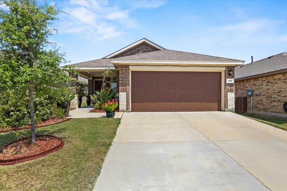 137 Running River Drive Boyd, TX 76023