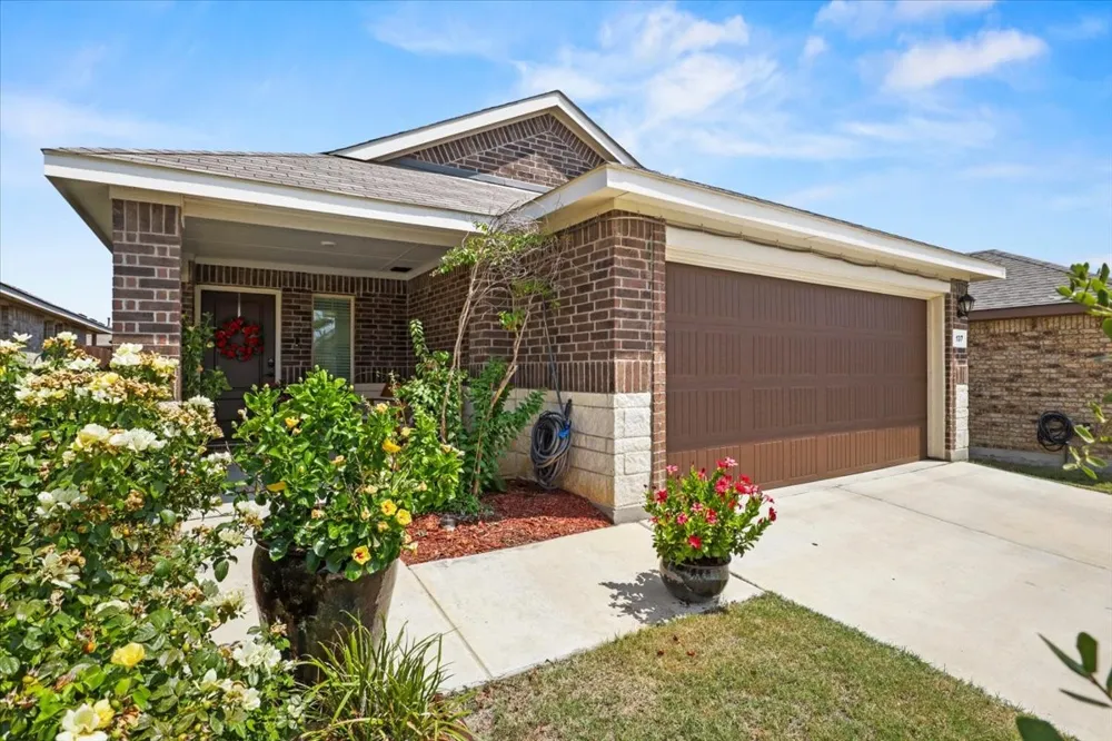 137 Running River Drive Boyd, TX 76023