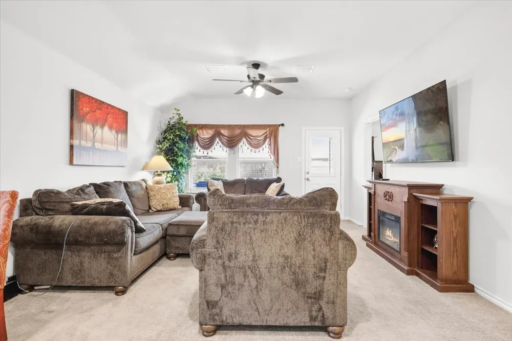 137 Running River Drive Boyd, TX 76023