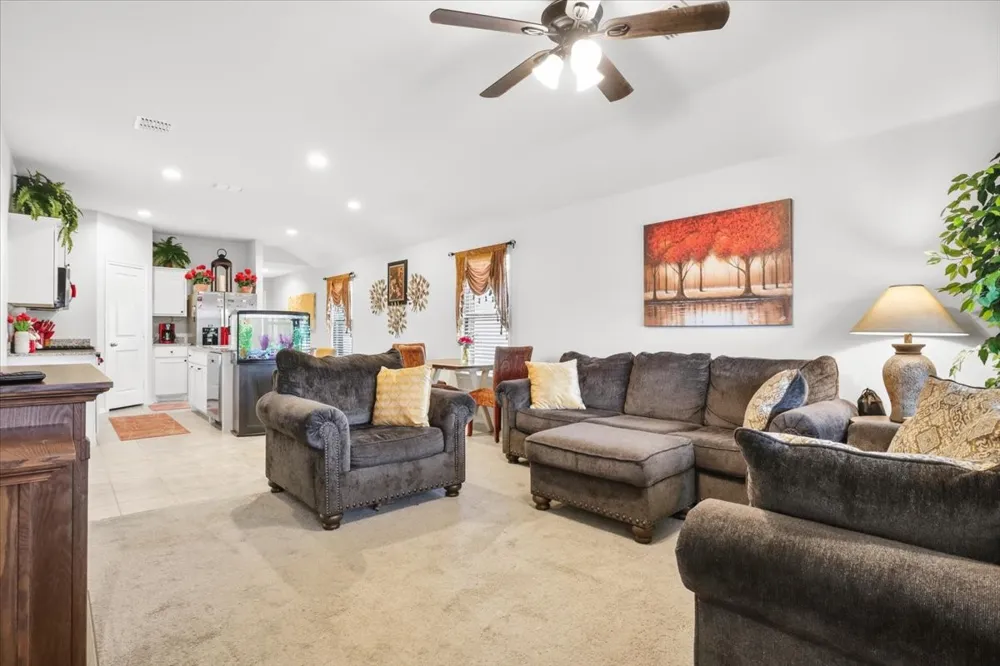 137 Running River Drive Boyd, TX 76023
