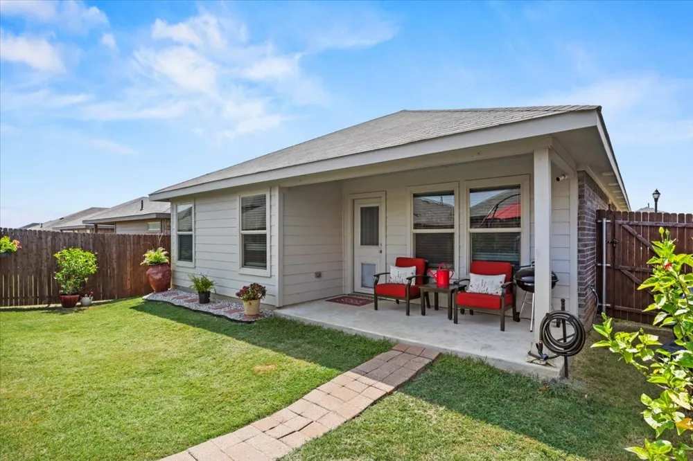137 Running River Drive Boyd, TX 76023