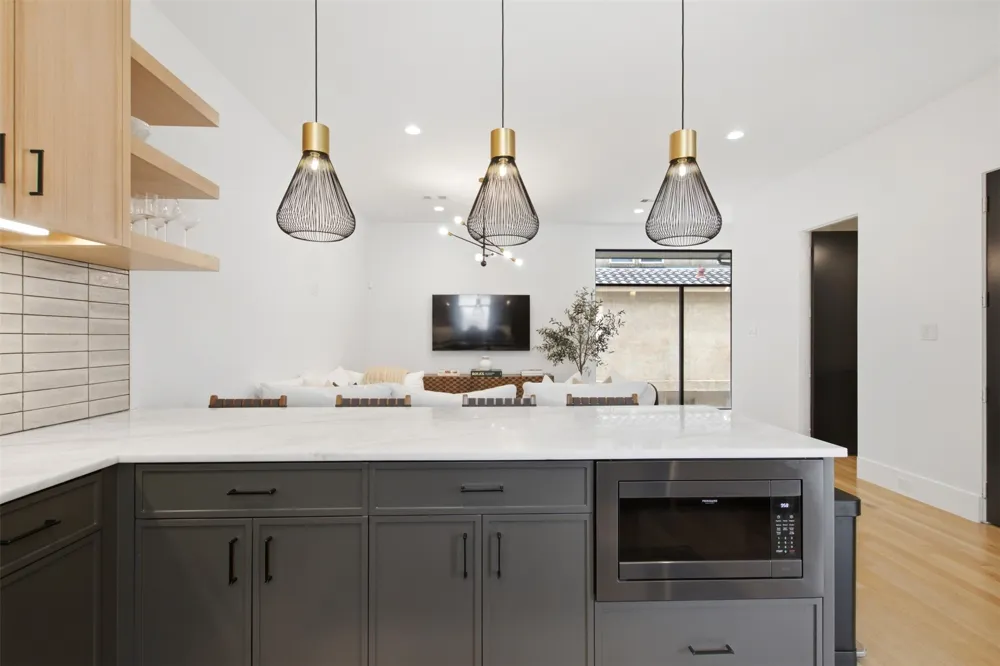 3541 Kalterra Dallas, TX 75219
