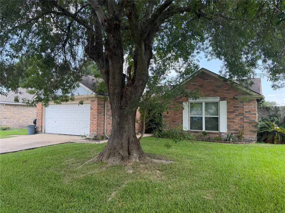 9810 Brookview Drive La Porte, TX 77571