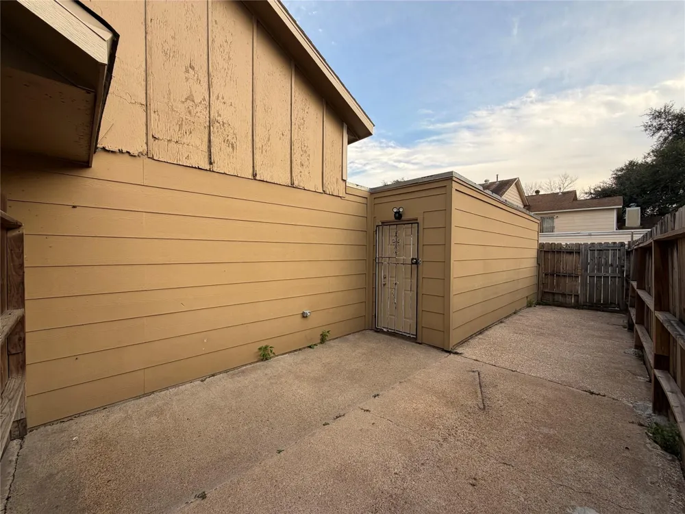 12235 W Village Drive #D Houston, TX 77039