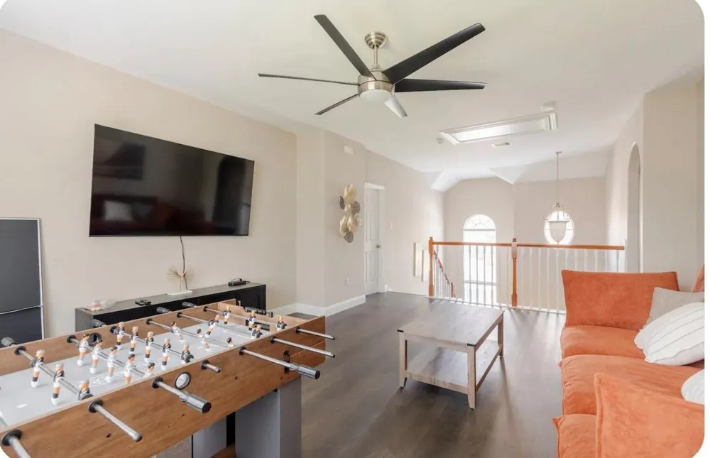 8034 Fountain Street Houston, TX 77051