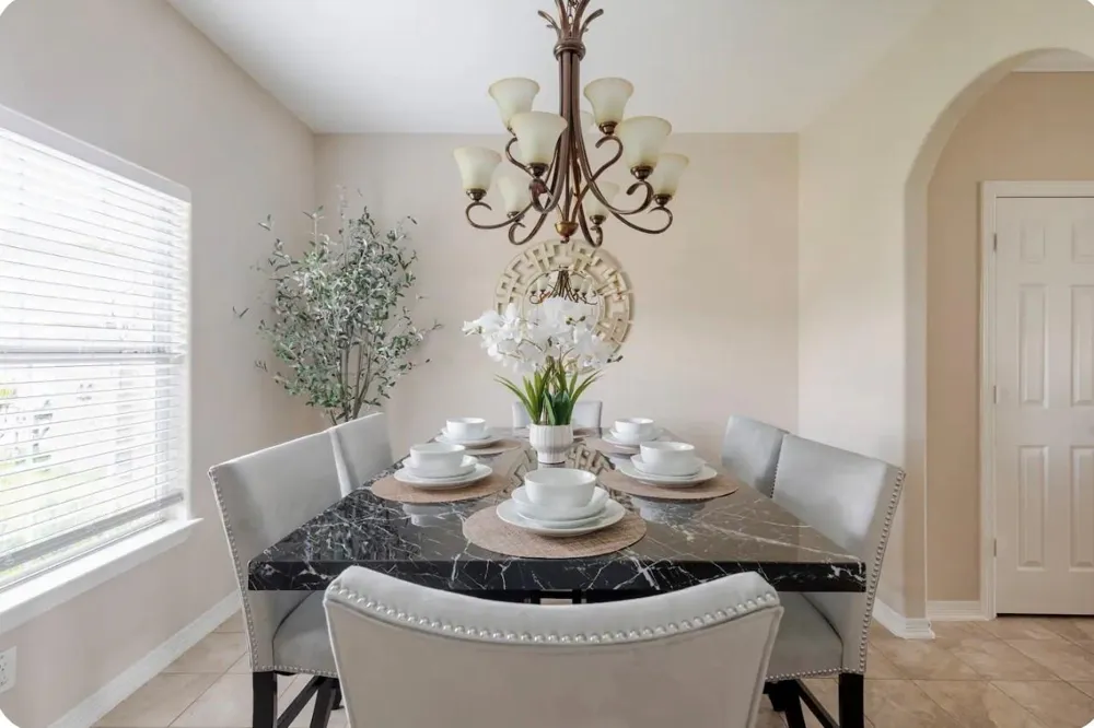8034 Fountain Street Houston, TX 77051