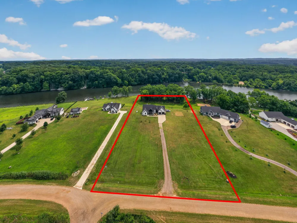 14275 Deer Path Buchanan, MI 49107