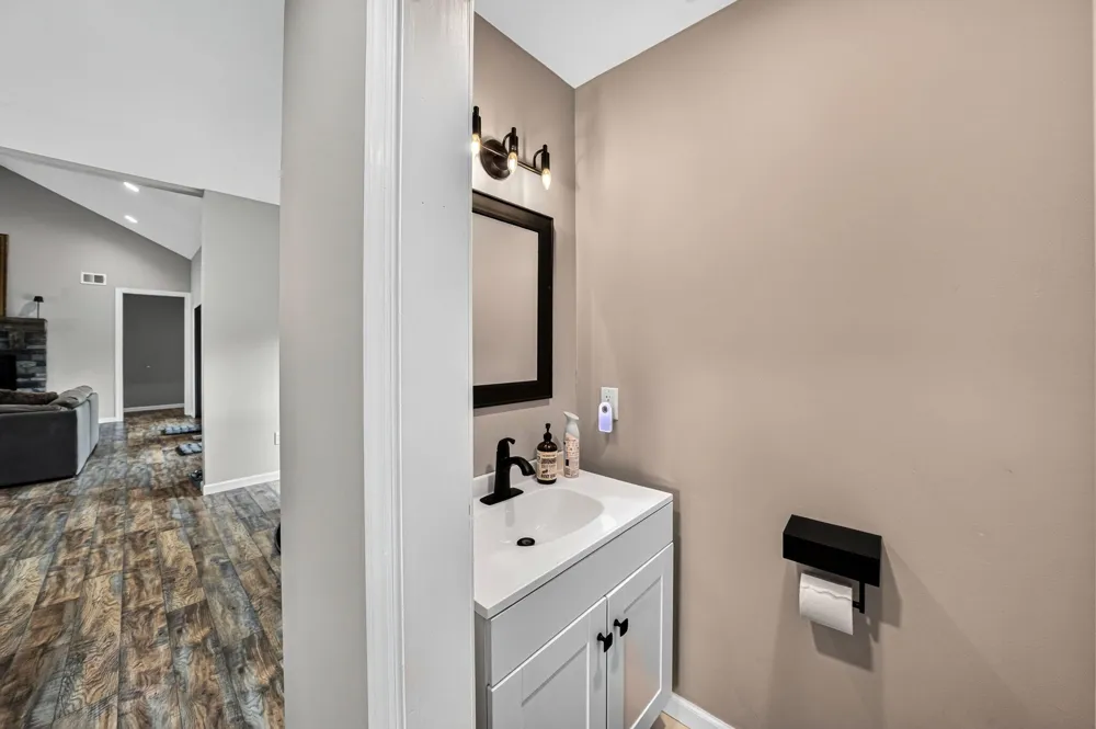 14275 Deer Path Buchanan, MI 49107