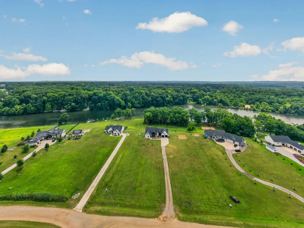 14275 Deer Path Buchanan, MI 49107