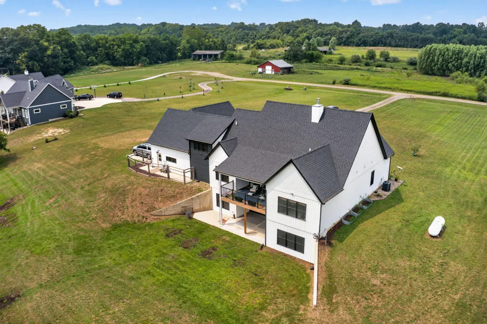 14275 Deer Path Buchanan, MI 49107