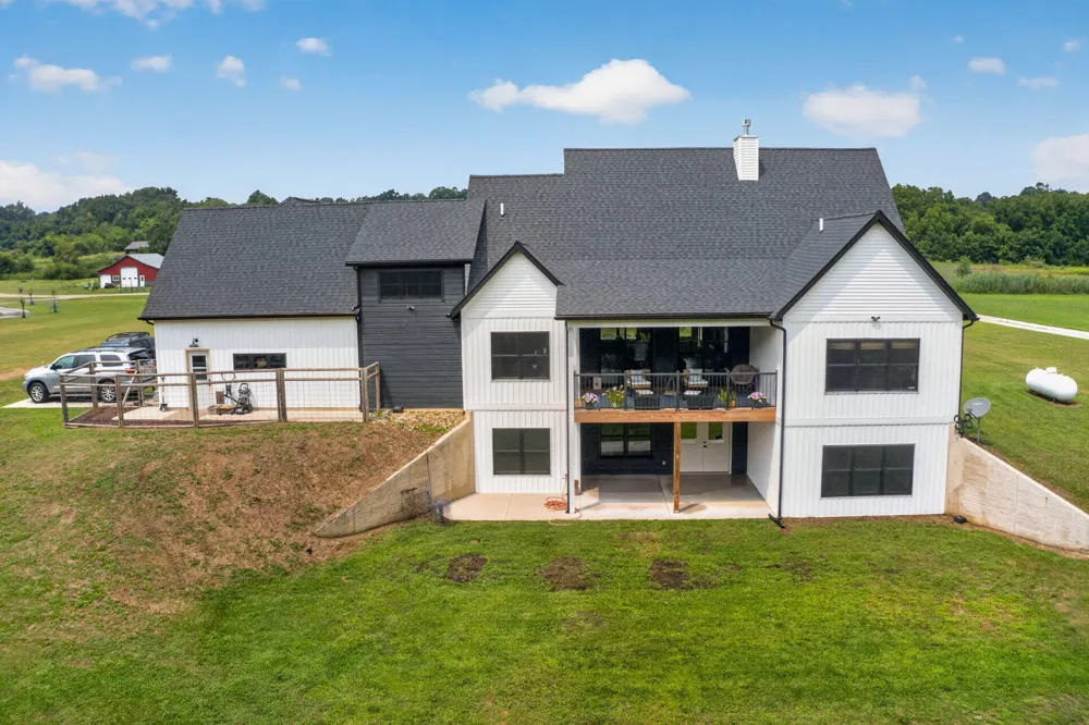 14275 Deer Path Buchanan, MI 49107