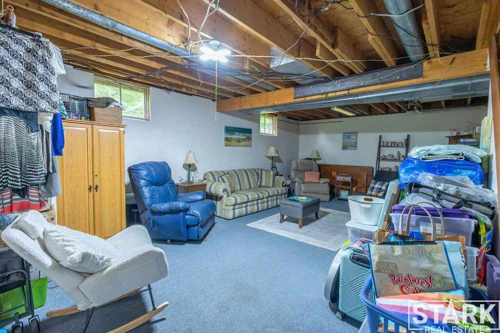 6387 Staple Road Twin Lake, MI 49457