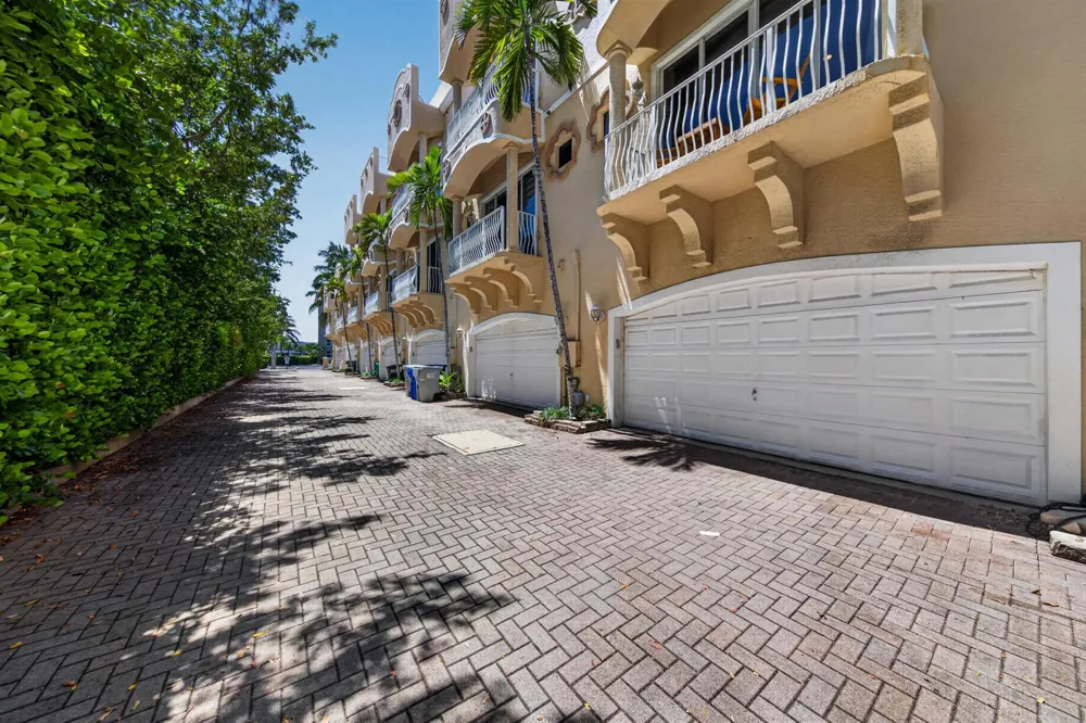 3224 NE 4th Street Pompano Beach, FL 33062