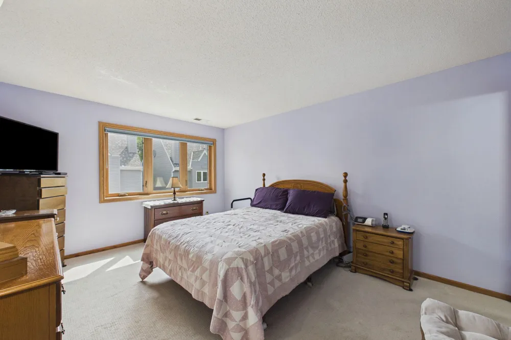 32 11th Avenue S #215 Hopkins, MN 55343