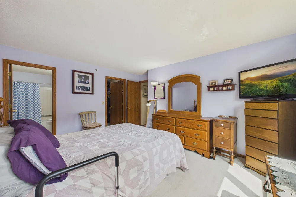 32 11th Avenue S #215 Hopkins, MN 55343