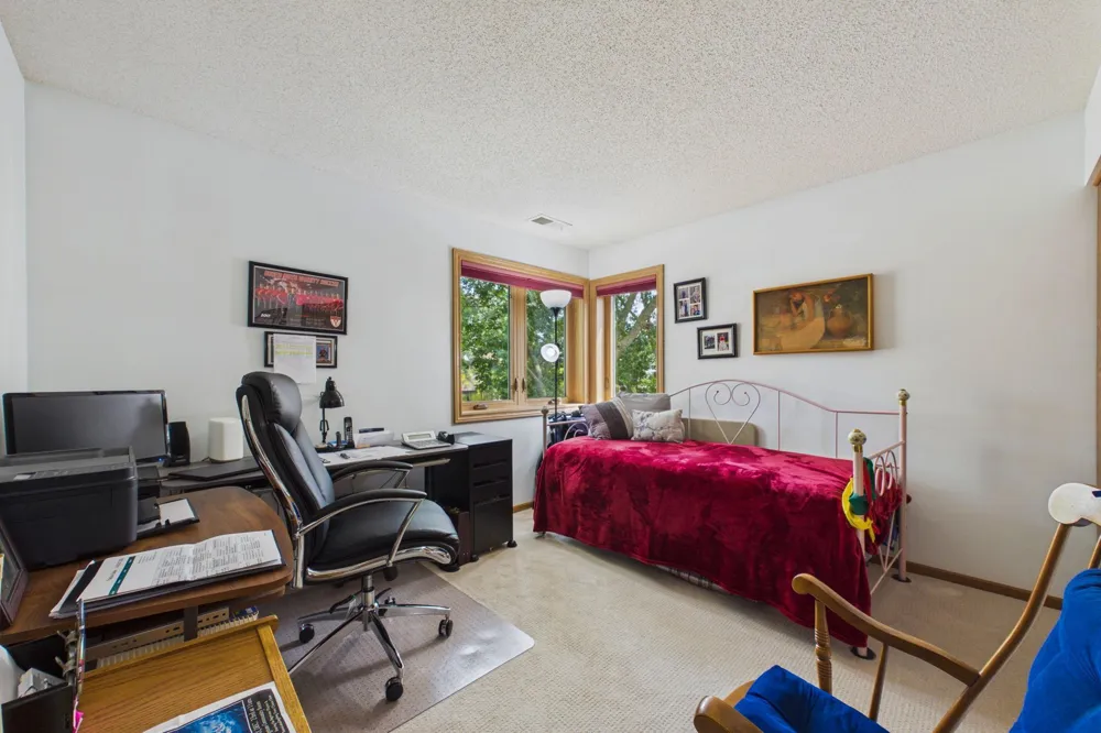 32 11th Avenue S #215 Hopkins, MN 55343
