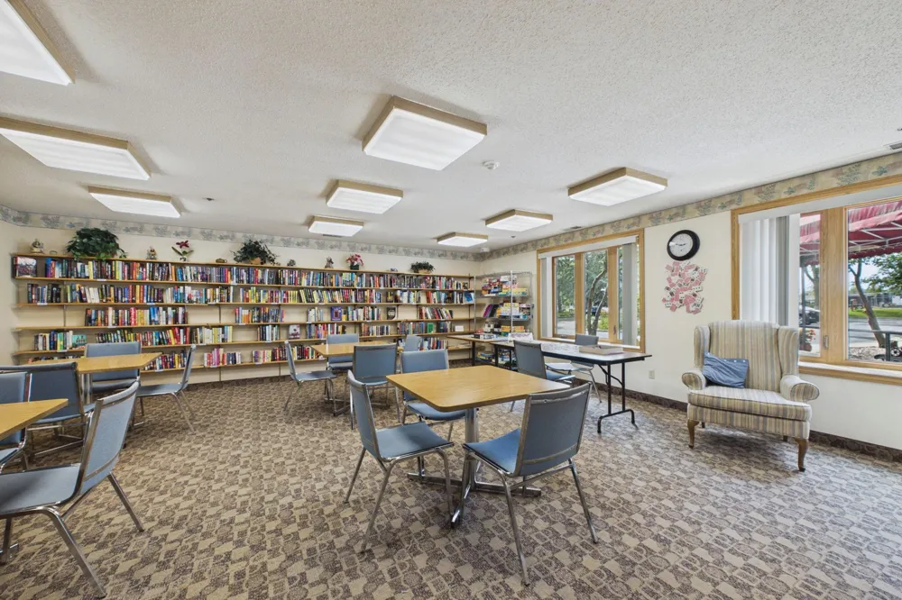 32 11th Avenue S #215 Hopkins, MN 55343