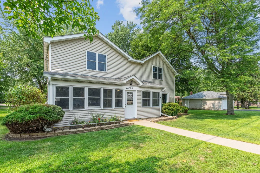 274 Quinlan Avenue Lakeland, MN 55043