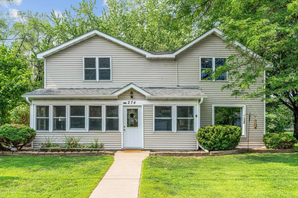 274 Quinlan Avenue Lakeland, MN 55043