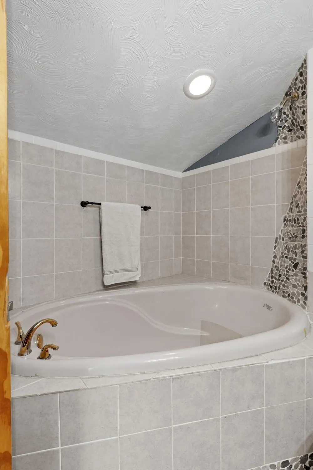 274 Quinlan Avenue Lakeland, MN 55043