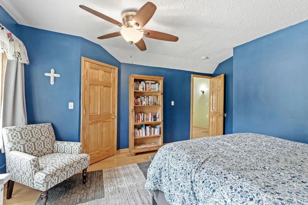 274 Quinlan Avenue Lakeland, MN 55043