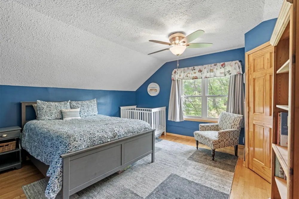 274 Quinlan Avenue Lakeland, MN 55043