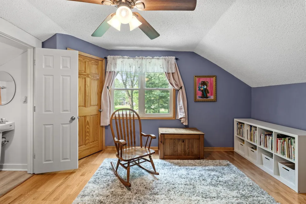 274 Quinlan Avenue Lakeland, MN 55043