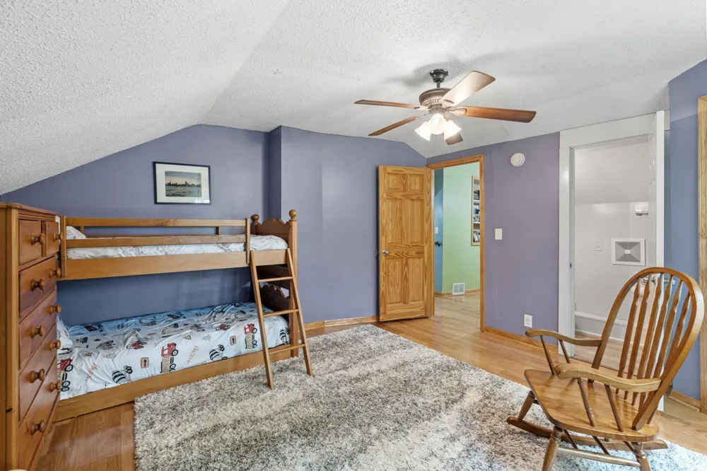 274 Quinlan Avenue Lakeland, MN 55043