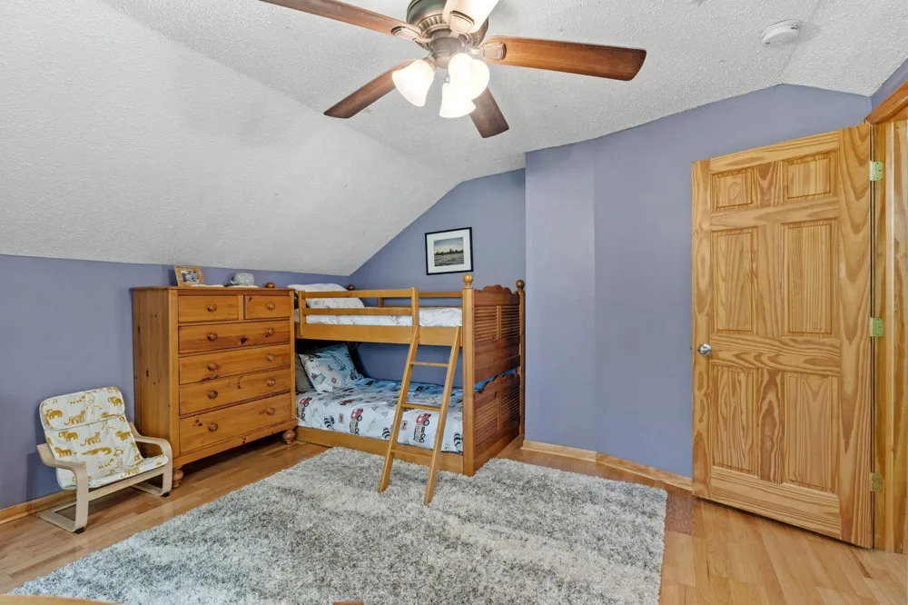 274 Quinlan Avenue Lakeland, MN 55043