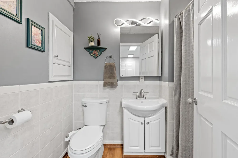 274 Quinlan Avenue Lakeland, MN 55043