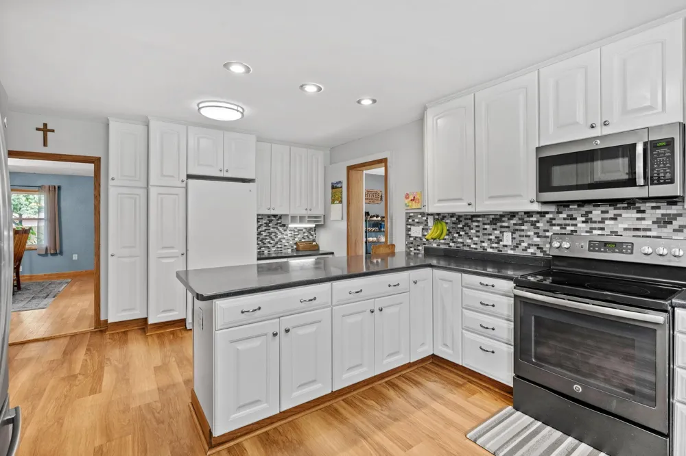 274 Quinlan Avenue Lakeland, MN 55043