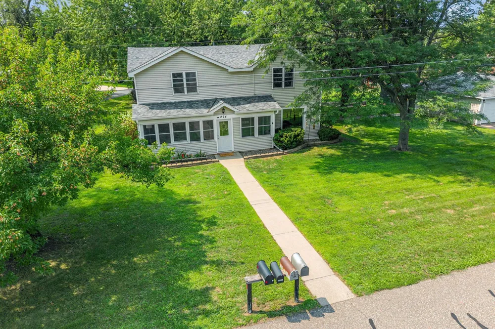 274 Quinlan Avenue Lakeland, MN 55043