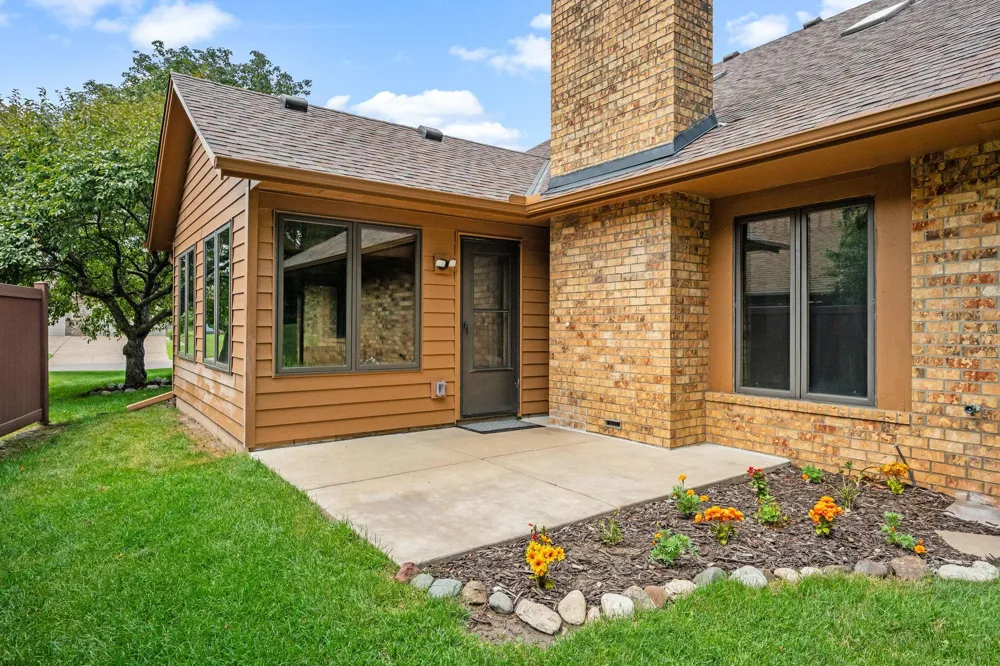 8824 Montegue Terrace Brooklyn Park, MN 55443