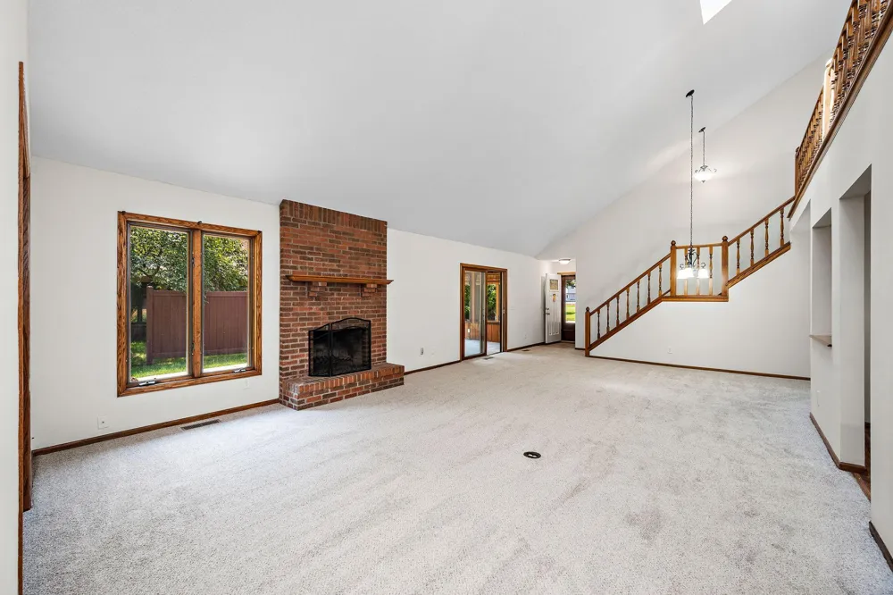 8824 Montegue Terrace Brooklyn Park, MN 55443