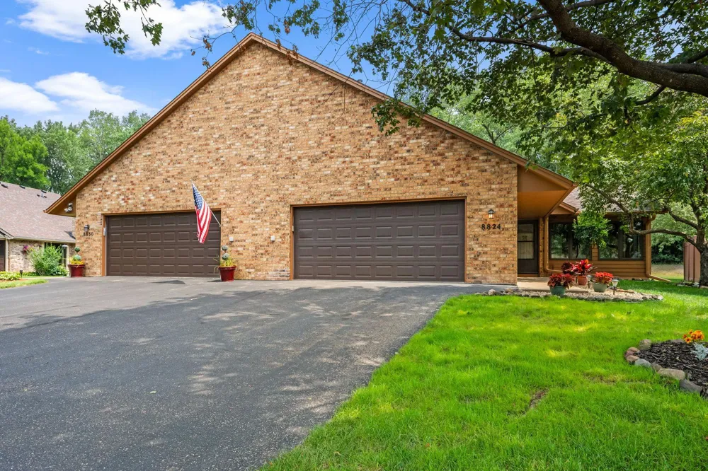8824 Montegue Terrace Brooklyn Park, MN 55443