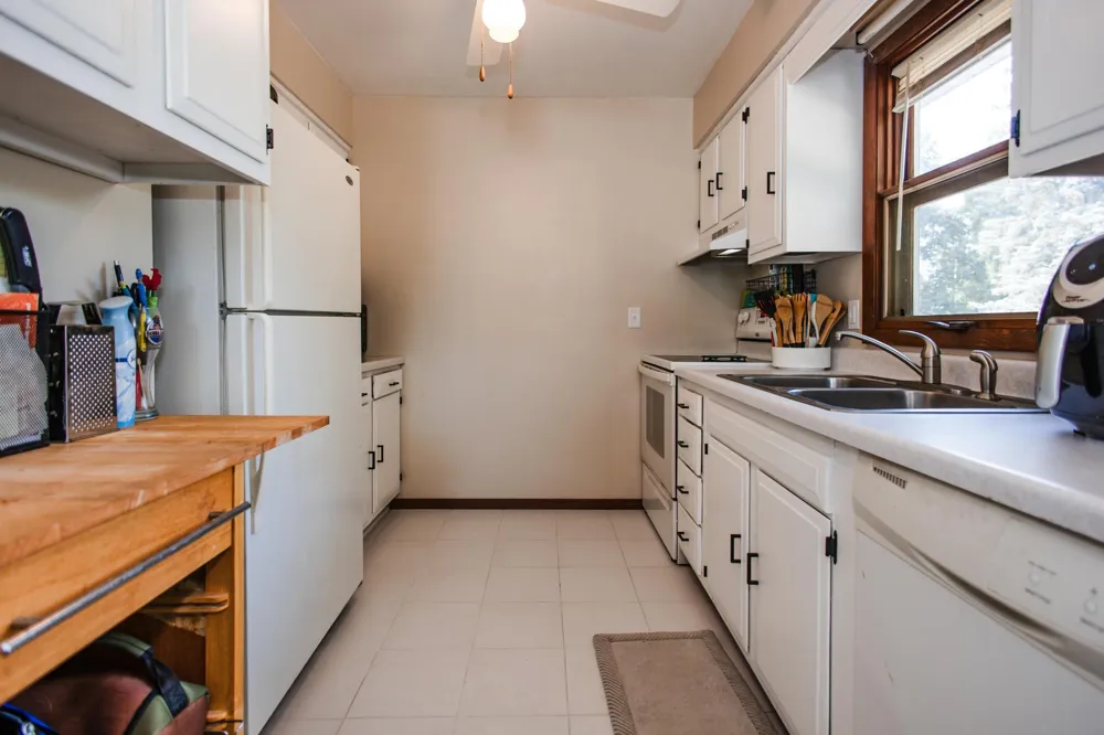1213 Riverside Drive Detroit Lakes, MN 56501