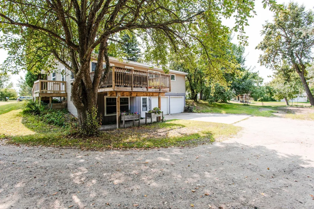 1213 Riverside Drive Detroit Lakes, MN 56501