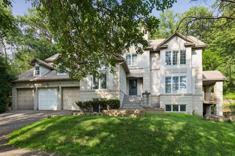 3215 Hazelwood W