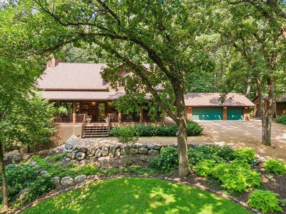 10580 Little Avenue Waconia, MN 55387