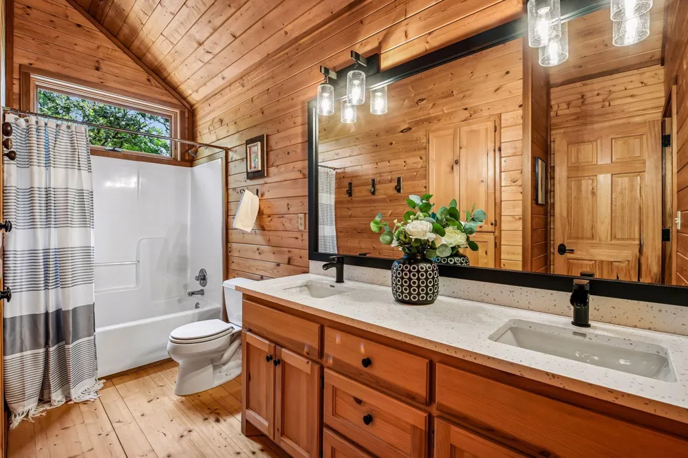 10580 Little Avenue Waconia, MN 55387