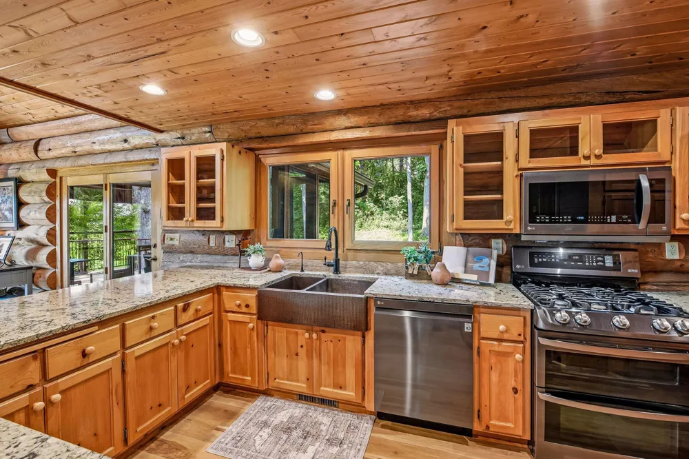 10580 Little Avenue Waconia, MN 55387