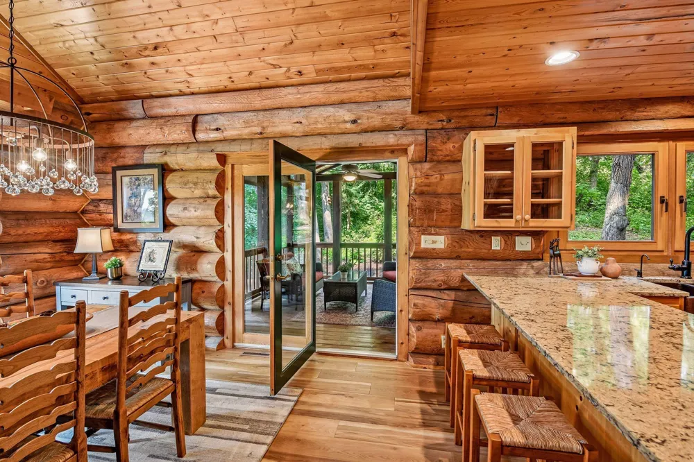 10580 Little Avenue Waconia, MN 55387