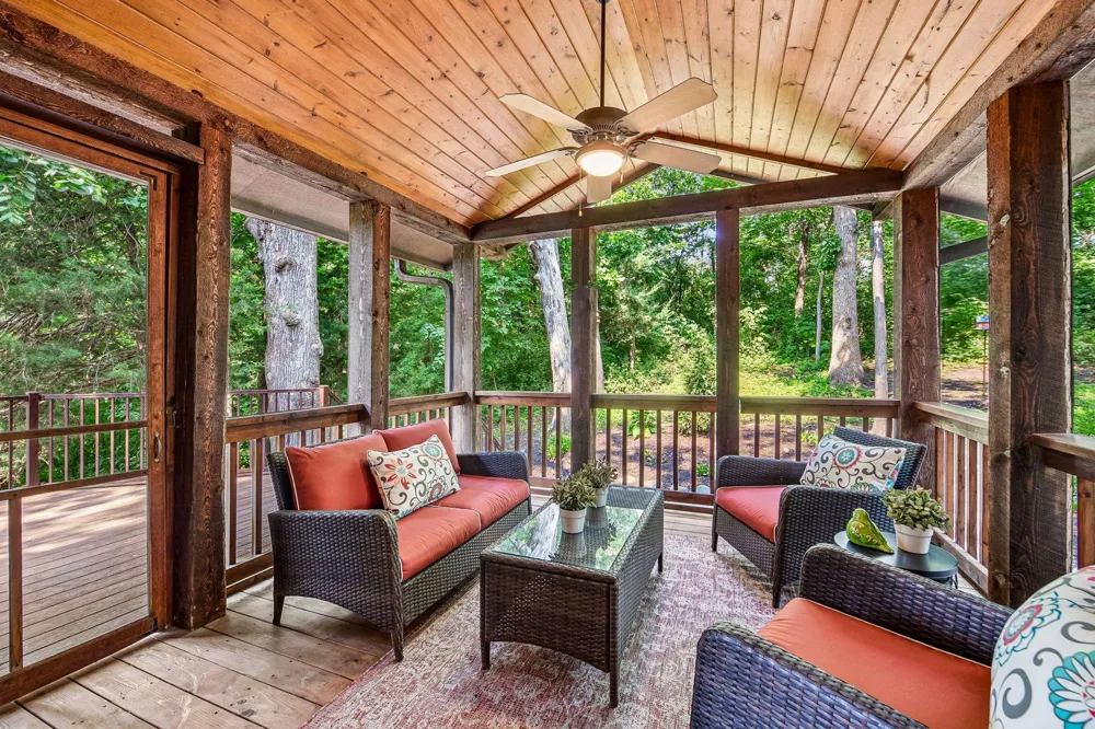 10580 Little Avenue Waconia, MN 55387