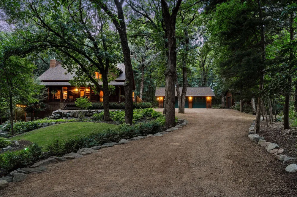 10580 Little Avenue Waconia, MN 55387